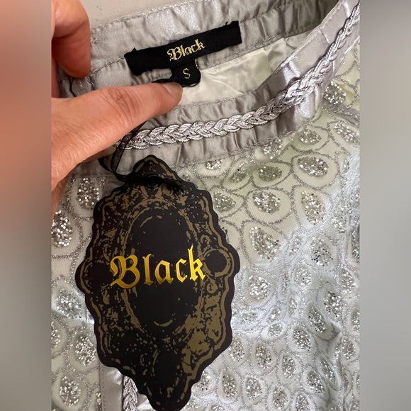 💎 NWT! Silver Glitter Skirt - Picture 8 of 8